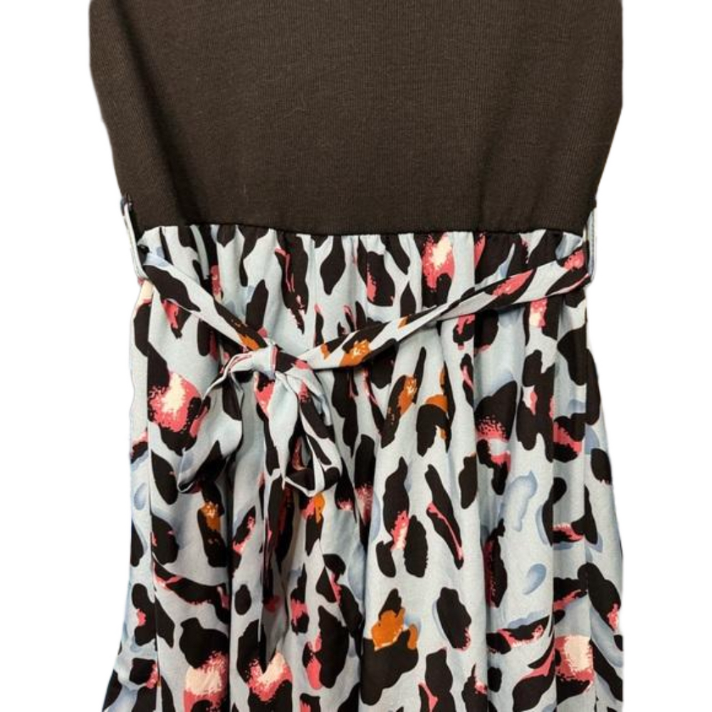 Cute T-Shirt Dress with Patterned Skirt - Size Large - Picture 4 of 4